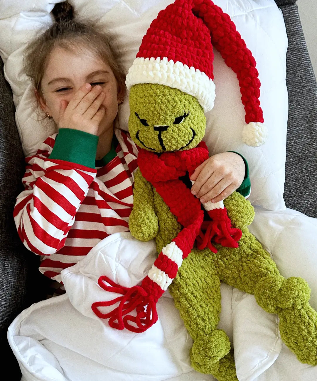 Grinch de Crochet Hecho a Mano – Peluche Navideño Grande (60 cm)